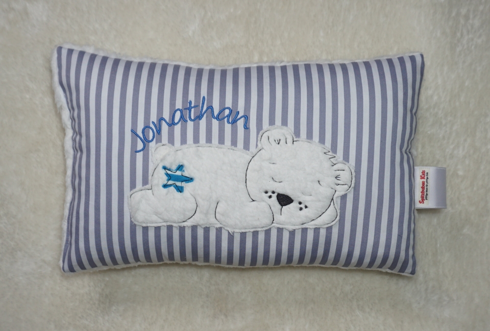 Bild 1 von Kuschelkissen, Namenskissen mit süßen Brummbärchen 20x30 cm  / (Stoffvariante) grau Streifen / (Stickmotiv) Bärchen weiss