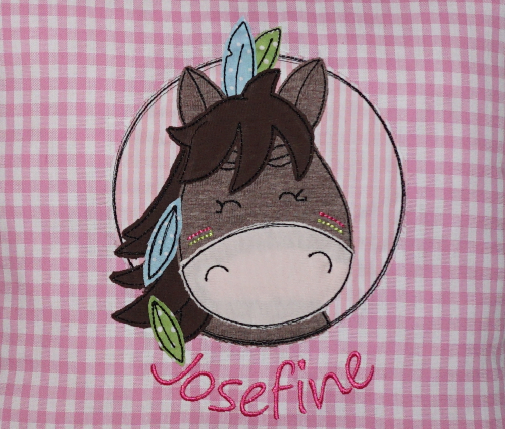 Bild 1 von Namenskissen, Kuschelkissen Doodle Stickerei Boho Pferdchen Button und Namen 30x30 cm