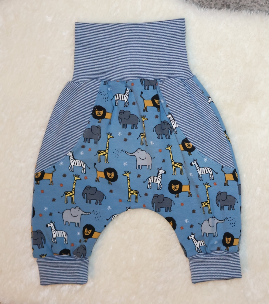 Bild 1 von Newborn Baby Set - Babyjacke - Pumphose & Mütze Jersey Blau - Safari Tiere Gr. 62/68