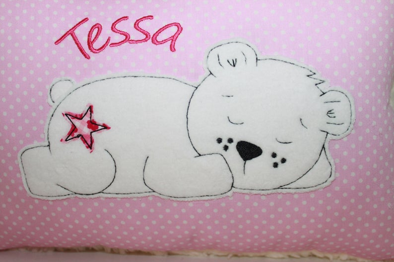 Bild 1 von Kuschelkissen, Namenskissen mit süßen Brummbärchen 20x30 cm  / (Stoffvariante) grün Punkte / (Stickmotiv) Bärchen braun