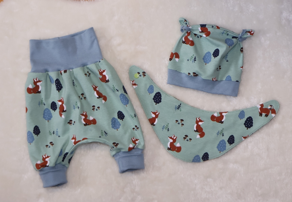 Bild 1 von Süße Baby Pumphose, Mütze & Halstuch Gr. 50-68, Jersey grün Fuchs Geburt, Geschenk, Newborn
