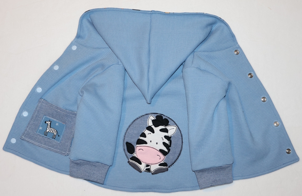 Bild 1 von Newborn Baby Set - Babyjacke - Pumphose & Mütze Jersey Blau - Safari Tiere Gr. 62/68