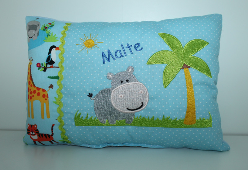 Bild 1 von Kleines Nilpferd - Personalisierte Kissen, Kindergarten, Geschenk zur Geburt, Kissen mit Namen