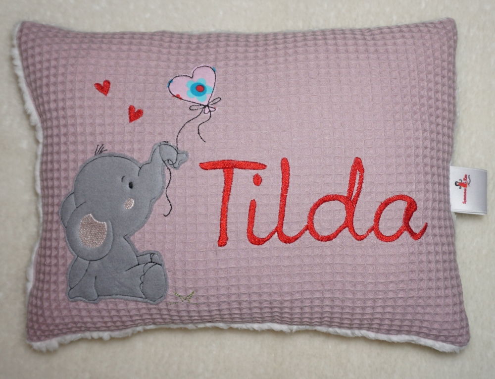 Bild 1 von Geburtskissen-Namenskissen-personalisiertes Kissen - Waffelpique - Elefanten & Name - 25x35 cm  / (Stoffvariante) grau / (Motiv) Elefant Schmetterling / (Kissenvariante) Komplett Kissen