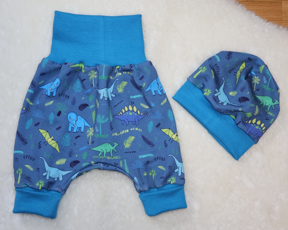 Bild 1 von Newborn Baby Set - Pumphose & Mütze Sweatstoff Blau - Dinos Gr. 50-62
