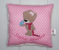 Bild 1 von Namenskissen Doodle Stickerei Frühlingsbärli, Boho Bärli oder Bärchen Theo und Namen 30x30 cm  / (Stoffvarianten) rosa Sterne / (Stickmotiv) Esel & Marienkäfer