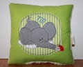 Bild 1 von Namenskissen, Kuschelkissen Doodle Stickerei Elefant oder Hund und Namen 30x30 cm