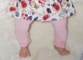Bild 3 von New Born Baby Set - Pullover, Legging & Stirnband Gr. 56 Rosa/Blumen
